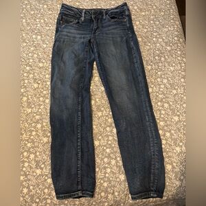 AE Size 6 short jeans